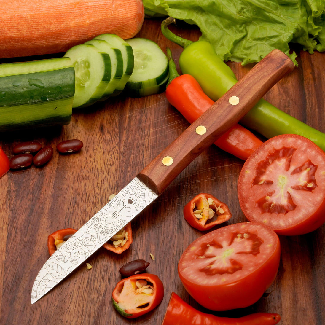 Gemüsemesser Zöppken mit edlem Holzgriff, perfekt zum Schneiden von Gemüse und Obst.