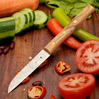 Gemüsemesser Zöppken Style mit rostfreier Klinge und edlem Holzgriff, ideal für präzises Schneiden von Gemüse und Obst.