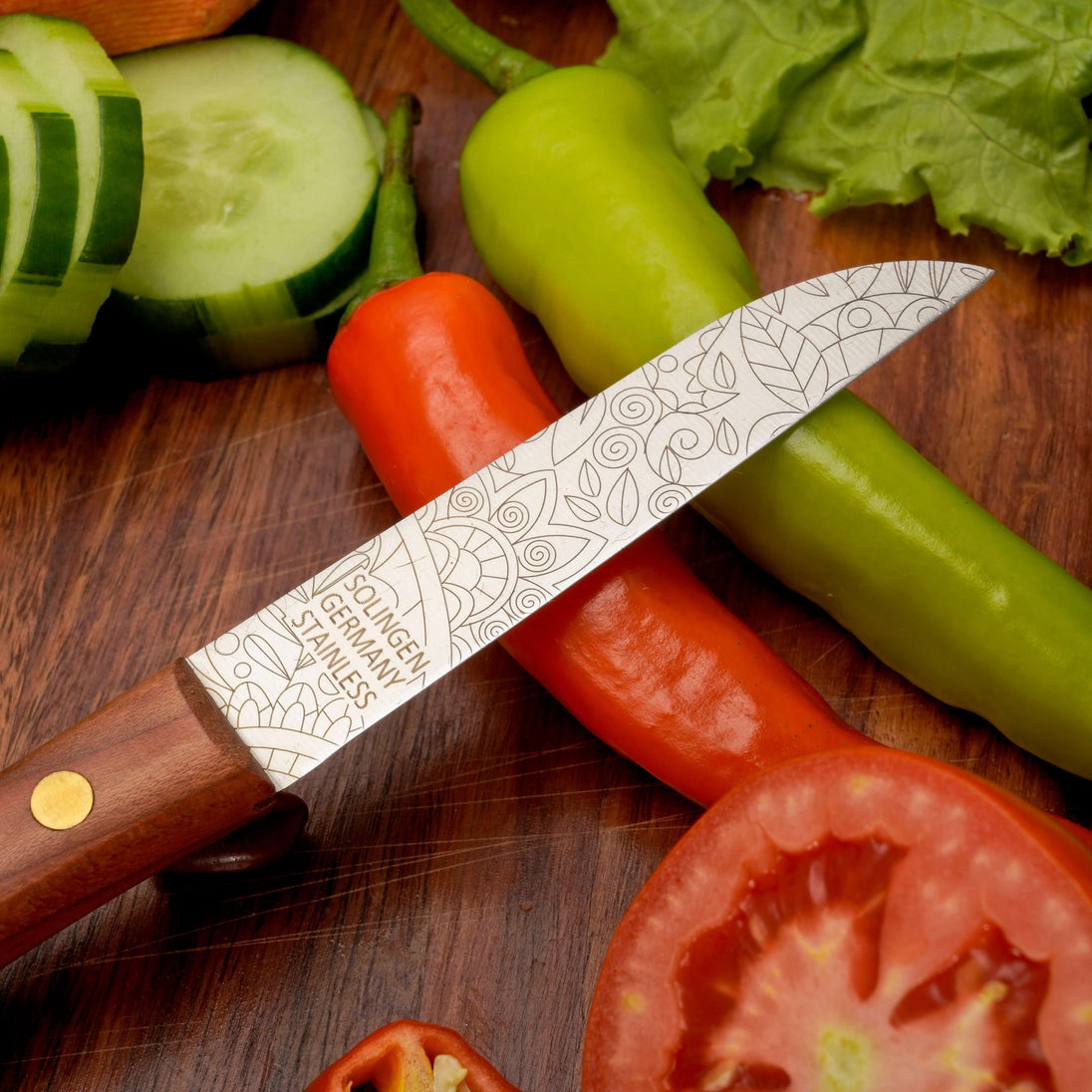 Gemüsemesser Zöppken Style Rostfrei mit edlem Holzgriff, ideal für präzise Schnitte von Gemüse und Früchten.